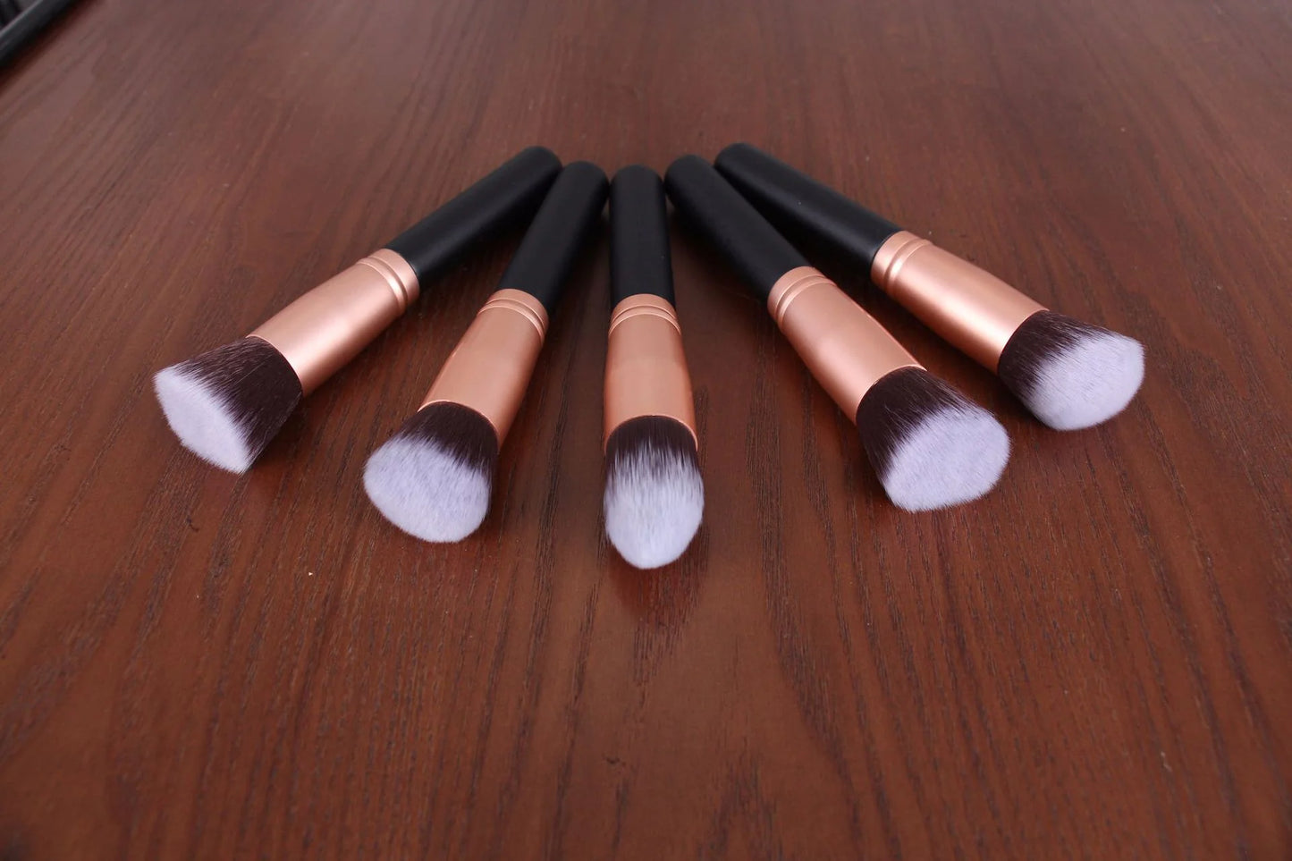 Set de 14 Brochas de Maquillaje con Mango de Madera